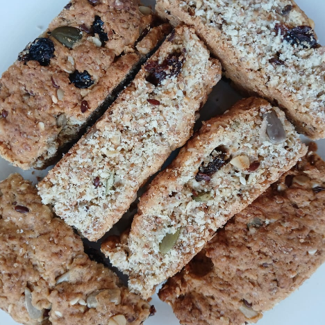 Seed and Raisin Rusks